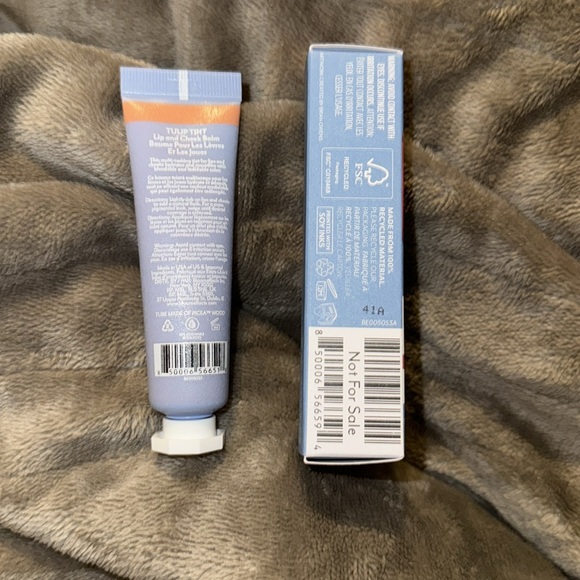 Lip & Cheek Balm in Crispa Coral by Bloom Effects - Picture 4 of 4